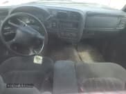 ✅ 2000 Chevrolet S-10 LS • VIN: 1GCCS14W6YK218696 • Лот: 67710344. Опубликован ранее на Copart с пробегом 106 603 миль. Бесплатный доступ к архиву аукционных продаж из США и подробный отчёт об истории автомобиля на DreamBid. Изображение 8.