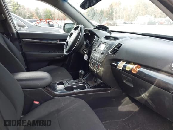 ✅ 2014 Kia Sorento LX • VIN: 5XYKT3A68EG441879 • Лот: 43689692. Опубликован ранее на IAAI с пробегом 110 022 миль. Бесплатный доступ к архиву аукционных продаж из США и подробный отчёт об истории автомобиля на DreamBid. Изображение 5.