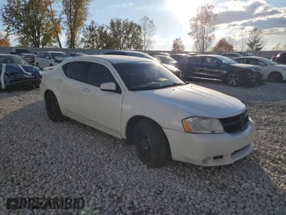 2010 Dodge Avenger R/T with VIN 1B3CC5FB1AN235197, listed as a Copart auction lot 90775525 with 130,355 mi miles and Clean title. Bid and sale history available at DreamBid. Image 4.