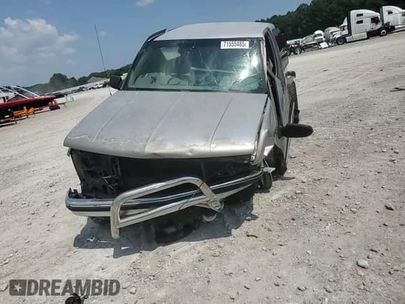 ✅ 1998 GMC Sierra 1500 • VIN: 2GTEK19R7W1505120 • Лот: 71555485. Опубликован ранее на Copart с пробегом Не указан. Бесплатный доступ к архиву аукционных продаж из США и подробный отчёт об истории автомобиля на DreamBid. Изображение 13.