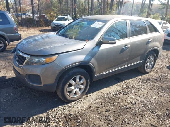 ✅ 2011 Kia Sorento LX • VIN: 5XYKT3A17BG175464 • Lot: 43736059. Wystawiony na IAAI z przebiegiem 176 771 mil. Bezpłatny archiwum sprzedaży aukcyjnych z USA i szczegółowy raport historii pojazdu na DreamBid. Zdjęcie 2.