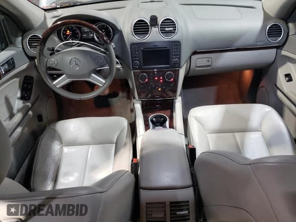 ✅ 2010 Mercedes-Benz GL 450 • VIN: 4JGBF7BE2AA538585 • Lot: 42347135. Wystawiony na Copart z przebiegiem 192 026 mil. Bezpłatny archiwum sprzedaży aukcyjnych z USA i szczegółowy raport historii pojazdu na DreamBid. Zdjęcie 8.