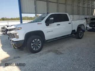 ✅ 2025 Chevrolet Silverado 2500HD Custom • VIN: 1GC4KME75SF152185 • Lot: 84746635. Wystawiony na Copart z przebiegiem 5 317 mil. Bezpłatny archiwum sprzedaży aukcyjnych z USA i szczegółowy raport historii pojazdu na DreamBid. Zdjęcie 1.