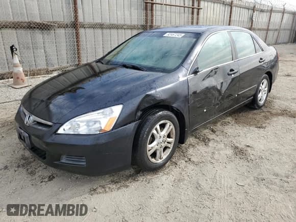 ✅ 2006 Honda Accord EX-L • VIN: JHMCM56846C008359 • Lot: 92467245. Wystawiony na Copart z przebiegiem 249 758 mil. Bezpłatny archiwum sprzedaży aukcyjnych z USA i szczegółowy raport historii pojazdu na DreamBid. Zdjęcie 1.