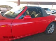 ✅ 2006 Mazda MX-5 Miata Touring • VIN: JM1NC25F660109044 • Lot: 41338369. Wystawiony na IAAI z przebiegiem 108 701 mil. Bezpłatny archiwum sprzedaży aukcyjnych z USA i szczegółowy raport historii pojazdu na DreamBid. Zdjęcie 14.