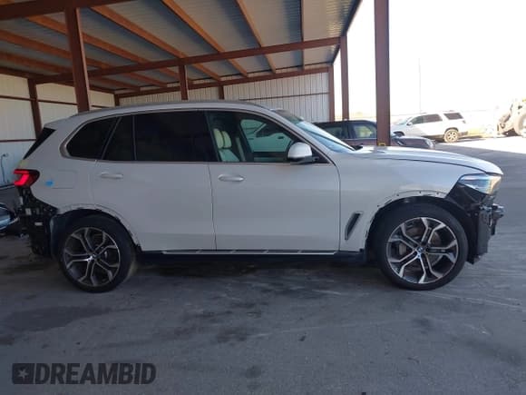 ✅ 2021 BMW X5 sDrive40i • VIN: 5UXCR4C0XM9G78313 • Lot: 43759760. Wystawiony na IAAI z przebiegiem 35 628 mil. Bezpłatny archiwum sprzedaży aukcyjnych z USA i szczegółowy raport historii pojazdu na DreamBid. Zdjęcie 14.
