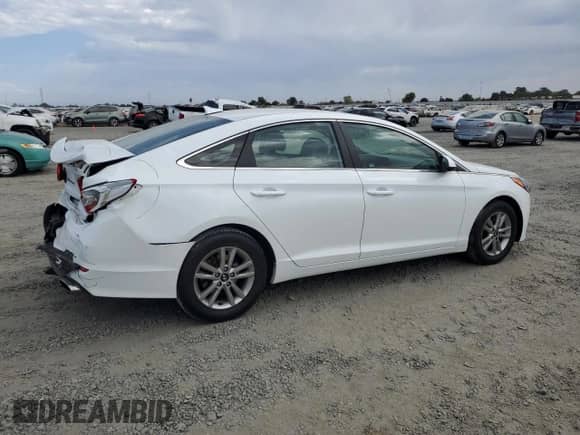 2016 Hyundai Sonata SE with VIN 5NPE24AF7GH404047, listed as a Copart auction lot 83795225 with 136,081 mi miles and Salvage title. Bid and sale history available at DreamBid. Image 3.