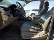 ✅ 2018 Chevrolet Suburban LT • VIN: 1GNSCHKC9JR217766 • Lot: 75172934. Wystawiony na Copart z przebiegiem 86 693 mil. Bezpłatny archiwum sprzedaży aukcyjnych z USA i szczegółowy raport historii pojazdu na DreamBid. Zdjęcie 7.