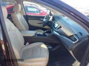 ✅ 2019 Buick Enclave Essence • VIN: 5GAEVAKW4KJ230606 • Lot: 43705646. Wystawiony na IAAI z przebiegiem 111 395 mil. Bezpłatny archiwum sprzedaży aukcyjnych z USA i szczegółowy raport historii pojazdu na DreamBid. Zdjęcie 5.