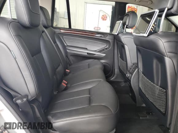 ✅ 2012 Mercedes-Benz GL 450 • VIN: 4JGBF7BE1CA766404 • Lot: 70080814. Wystawiony na Copart z przebiegiem 44 989 mil. Bezpłatny archiwum sprzedaży aukcyjnych z USA i szczegółowy raport historii pojazdu na DreamBid. Zdjęcie 10.