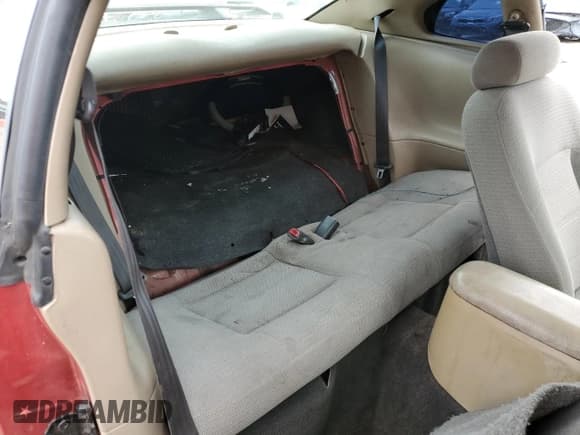 ✅ 2001 Ford Mustang Standard • VIN: 1FAFP40491F119850 • Lot: 85857755. Wystawiony na Copart z przebiegiem 254 421 mil. Bezpłatny archiwum sprzedaży aukcyjnych z USA i szczegółowy raport historii pojazdu na DreamBid. Zdjęcie 10.