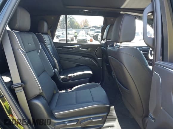✅ 2023 Cadillac Escalade 4WD Sport • VIN: 1GYS4FKL1PR399296 • Лот: 43560041. Опубликован ранее на IAAI с пробегом 34 837 миль. Бесплатный доступ к архиву аукционных продаж из США и подробный отчёт об истории автомобиля на DreamBid. Изображение 8.