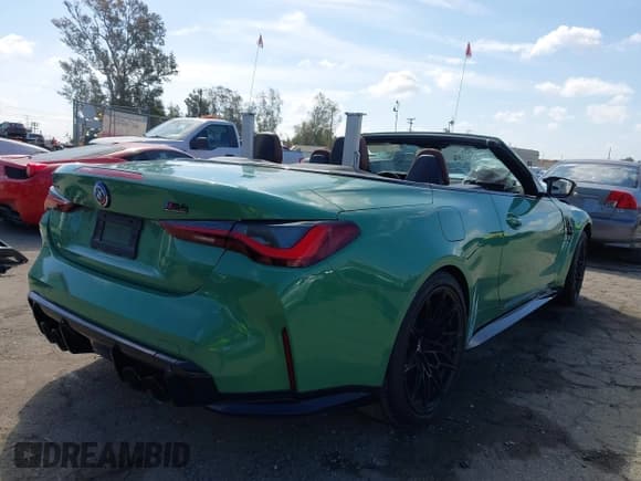 ✅ 2023 BMW M4 Competition xDrive • VIN: WBS33BA01PCM29504 • Lot: 41914359. Listed on IAAI with 17,618 mi. Free auction sales archive from the USA and detailed vehicle history report at DreamBid. Image 4.