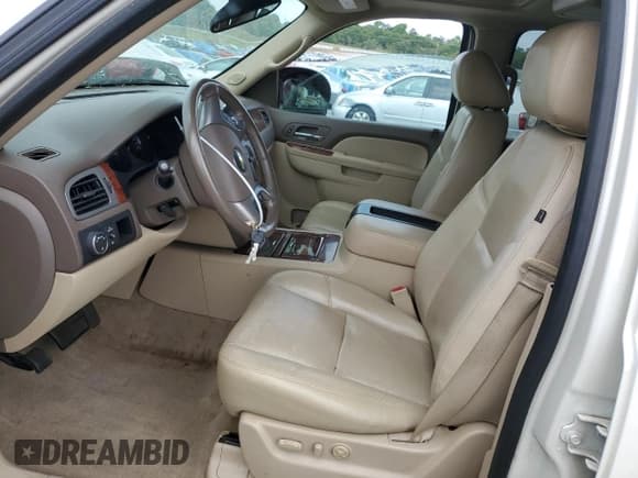 ✅ 2013 Chevrolet Suburban LTZ • VIN: 1GNSCKE00DR288566 • Lot: 52206684. Wystawiony na Copart z przebiegiem 189 757 mil. Bezpłatny archiwum sprzedaży aukcyjnych z USA i szczegółowy raport historii pojazdu na DreamBid. Zdjęcie 7.