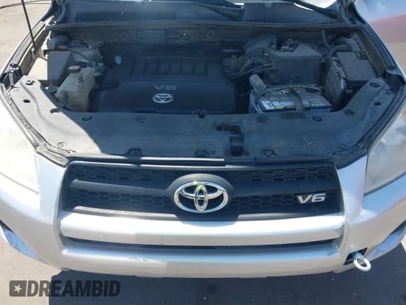 ✅ 2010 Toyota RAV4 • VIN: JTMZK4DV8A5026199 • Лот: 42325340. Опубликован ранее на IAAI с пробегом 196 298 миль. Бесплатный доступ к архиву аукционных продаж из США и подробный отчёт об истории автомобиля на DreamBid. Изображение 10.