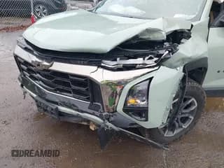 ✅ 2025 Chevrolet Equinox FWD ACTIV • VIN: 3GNAXKEG0SL116703 • Lot: 42265765. Wystawiony na IAAI z przebiegiem 17 047 mil. Bezpłatny archiwum sprzedaży aukcyjnych z USA i szczegółowy raport historii pojazdu na DreamBid. Zdjęcie 6.