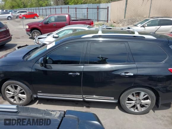 ✅ 2013 Nissan Pathfinder SL • VIN: 5N1AR2MMXDC681111 • Lot: 42126475. Listed on IAAI with 125,814 mi. Free auction sales archive from the USA and detailed vehicle history report at DreamBid. Image 14.
