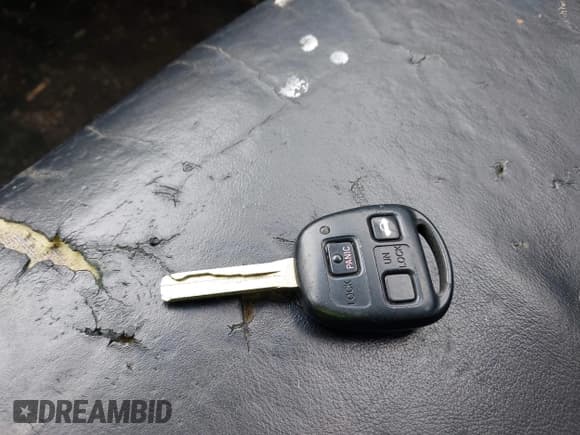 ✅ 2005 Lexus ES 350 • VIN: JTHBA30G455110482 • Lot: 43834386. Wystawiony na IAAI z przebiegiem Nie podano. Bezpłatny archiwum sprzedaży aukcyjnych z USA i szczegółowy raport historii pojazdu na DreamBid. Zdjęcie 11.