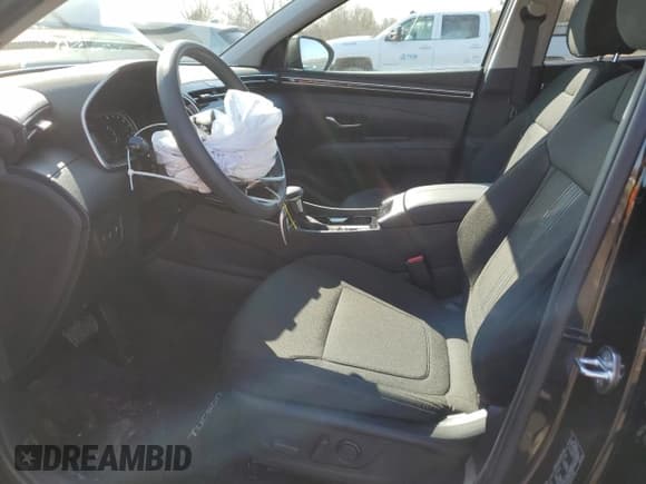 ✅ 2023 Hyundai Tucson SEL • VIN: 5NMJBCAE1PH207940 • Lot: 46846083. Wystawiony na Copart z przebiegiem 1 361 mil. Bezpłatny archiwum sprzedaży aukcyjnych z USA i szczegółowy raport historii pojazdu na DreamBid. Zdjęcie 7.