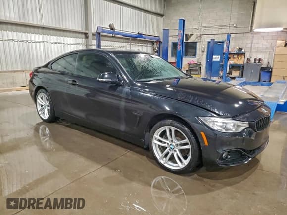 ✅ 2017 BMW 4 Series 430i xDrive • VIN: WBA4R9C30HK878722 • Lot: 95476075. Wystawiony na Copart z przebiegiem 120 939 mil. Bezpłatny archiwum sprzedaży aukcyjnych z USA i szczegółowy raport historii pojazdu na DreamBid. Zdjęcie 4.