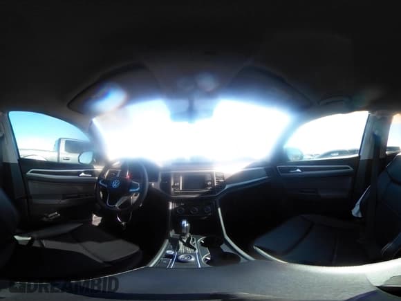 ✅ 2022 Volkswagen Atlas SE • VIN: 1V2LP2CA4NC555756 • Lot: 42233999. Listed on IAAI with 111,803 mi. Free auction sales archive from the USA and detailed vehicle history report at DreamBid. Image 18.