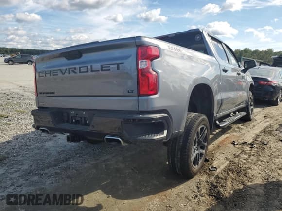 ✅ 2021 Chevrolet Silverado 1500 LT Trail Boss • VIN: 1GCPYFED6MZ322312 • Lot: 71853714. Wystawiony na Copart z przebiegiem 49 348 mil. Bezpłatny archiwum sprzedaży aukcyjnych z USA i szczegółowy raport historii pojazdu na DreamBid. Zdjęcie 3.
