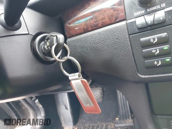 ✅ 2005 BMW 3 Series 330xi • VIN: WBAEW53425PN39800 • Lot: 42478607. Listed on IAAI with 357,795 mi. Free auction sales archive from the USA and detailed vehicle history report at DreamBid. Image 11.