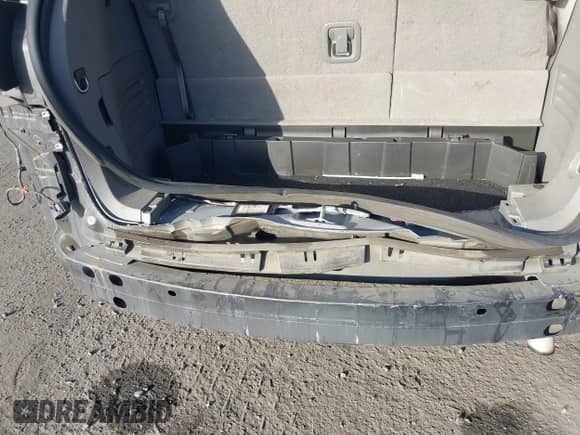 2013 Chevrolet Traverse LS с VIN 1GNKRFED9DJ170684, выставлен на аукционе IAAI как лот 43458383 с пробегом 161 478 миль миль и . История ставок и продаж доступна на DreamBid. Изображение 14.