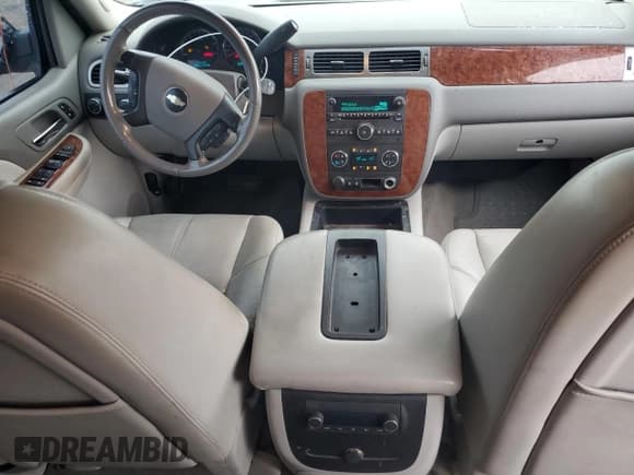 ✅ 2007 Chevrolet Silverado 1500 LTZ • VIN: 2GCEK13M471570179 • Lot: 68686084. Listed on Copart with 228,478 mi. Free auction sales archive from the USA and detailed vehicle history report at DreamBid. Image 8.