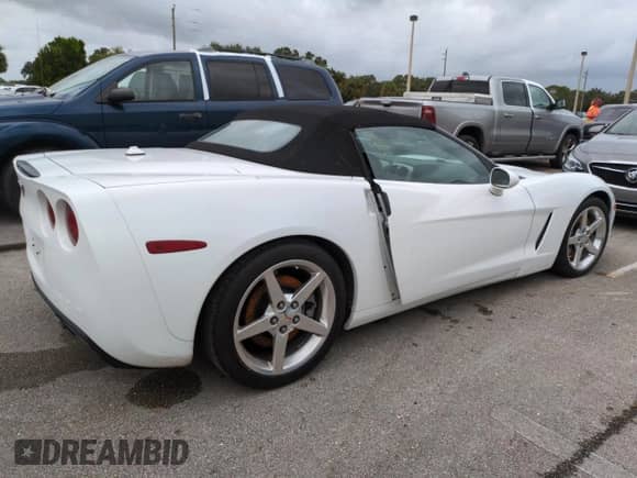 2005 Chevrolet Corvette with VIN 1G1YY34U055126274, listed as a Copart auction lot 74703464 with Not provided miles and Salvage title. Bid and sale history available at DreamBid. Image 3.