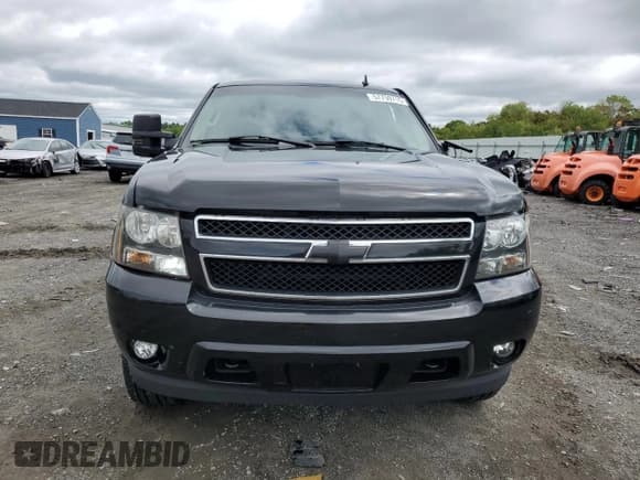 ✅ 2007 Chevrolet Suburban LTZ • VIN: 1GNFK16327J218982 • Lot: 57759715. Listed on Copart with 373,775 mi. Free auction sales archive from the USA and detailed vehicle history report at DreamBid. Image 5.