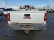 ✅ 2018 GMC Sierra 2500HD • VIN: 1GT02REG2JZ255718 • Lot: 91916345. Wystawiony na Copart z przebiegiem 200 104 mil. Bezpłatny archiwum sprzedaży aukcyjnych z USA i szczegółowy raport historii pojazdu na DreamBid. Zdjęcie 6.