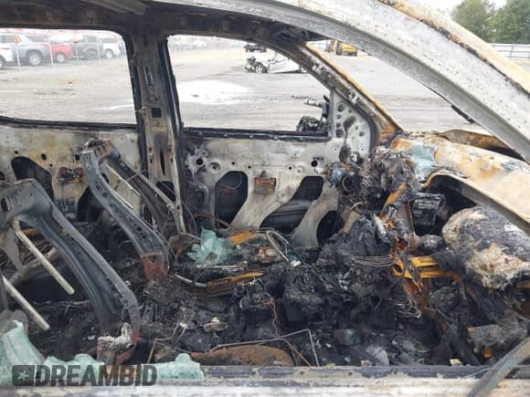 ✅ 2016 Chevrolet Silverado 2500HD LTZ • VIN: 1GC1KWE89GF270352 • Lot: 43078955. Listed on IAAI with Not provided. Free auction sales archive from the USA and detailed vehicle history report at DreamBid. Image 5.