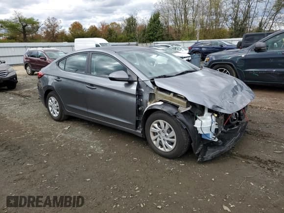 ✅ 2019 Hyundai Elantra SE • VIN: 5NPD74LF6KH439567 • Lot: 90801055. Listed on Copart with 40,650 mi. Free auction sales archive from the USA and detailed vehicle history report at DreamBid. Image 4.