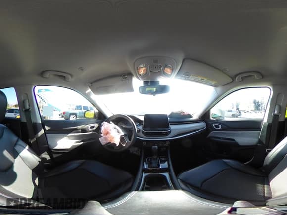 ✅ 2022 Jeep Compass Latitude • VIN: 3C4NJCBB4NT138315 • Lot: 43160735. Listed on IAAI with 57,537 mi. Free auction sales archive from the USA and detailed vehicle history report at DreamBid. Image 18.