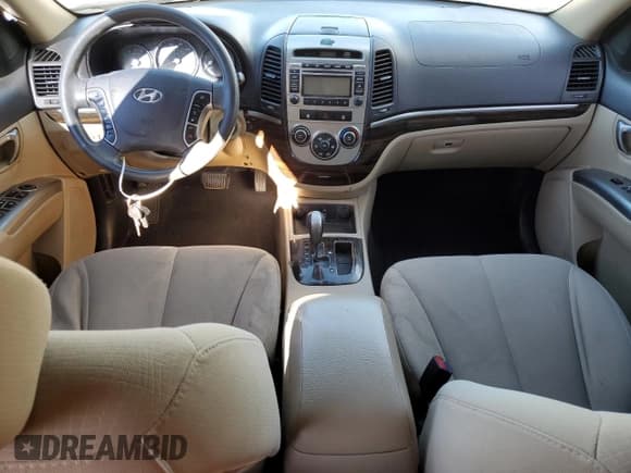 ✅ 2011 Hyundai Santa Fe GLS • VIN: 5XYZG3AB1BG083259 • Lot: 77814964. Listed on Copart with Not provided. Free auction sales archive from the USA and detailed vehicle history report at DreamBid. Image 8.