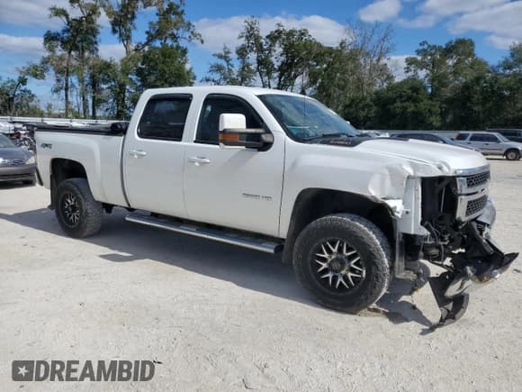 ✅ 2013 Chevrolet Silverado 2500HD LTZ • VIN: 1GC1KYCG1DF187306 • Lot: 81920074. Listed on Copart with 99,512 mi. Free auction sales archive from the USA and detailed vehicle history report at DreamBid. Image 4.