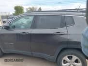 ✅ 2018 Jeep Compass Latitude • VIN: 3C4NJDBB2JT155243 • Лот: 43305317. Опубликован ранее на IAAI с пробегом 65 919 миль. Бесплатный доступ к архиву аукционных продаж из США и подробный отчёт об истории автомобиля на DreamBid. Изображение 14.