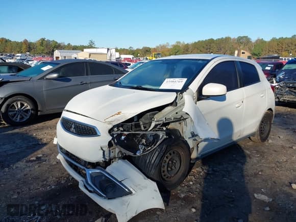 ✅ 2018 Mitsubishi Mirage ES • VIN: ML32A3HJXJH001246 • Lot: 43584769. Wystawiony na IAAI z przebiegiem 192 107 mil. Bezpłatny archiwum sprzedaży aukcyjnych z USA i szczegółowy raport historii pojazdu na DreamBid. Zdjęcie 6.