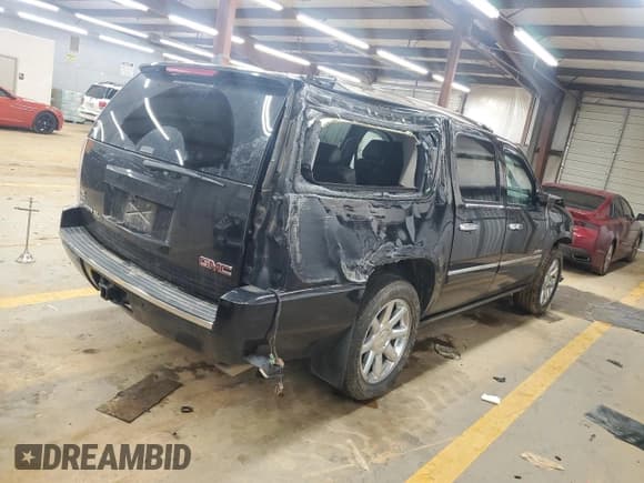 ✅ 2012 GMC Yukon XL Denali • VIN: 1GKS2MEF8CR217386 • Lot: 90392865. Wystawiony na Copart z przebiegiem 146 783 mil. Bezpłatny archiwum sprzedaży aukcyjnych z USA i szczegółowy raport historii pojazdu na DreamBid. Zdjęcie 3.