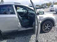 ✅ 2017 Toyota RAV4 SE • VIN: JTMJJREV2HD120574 • Лот: 43359307. Опубликован ранее на IAAI с пробегом 88 646 миль. Бесплатный доступ к архиву аукционных продаж из США и подробный отчёт об истории автомобиля на DreamBid. Изображение 5.