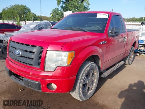 ✅ 2010 Ford F-150 XL • VIN: 1FTMF1CW4AKA90264 • Лот: 43019019. Опубликован ранее на IAAI с пробегом 138 341 миль. Бесплатный доступ к архиву аукционных продаж из США и подробный отчёт об истории автомобиля на DreamBid. Изображение 17.