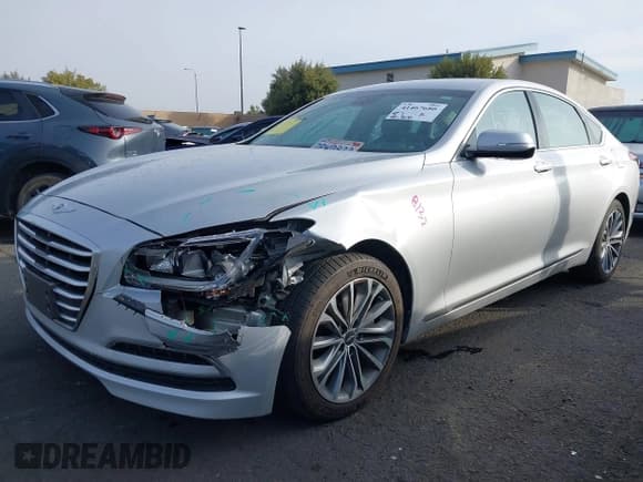 ✅ 2016 Hyundai Genesis 3.8L • VIN: KMHGN4JE2GU117966 • Lot: 41467680. Wystawiony na IAAI z przebiegiem 90 908 mil. Bezpłatny archiwum sprzedaży aukcyjnych z USA i szczegółowy raport historii pojazdu na DreamBid. Zdjęcie 20.