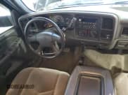 ✅ 2004 Chevrolet Silverado 2500HD LS • VIN: 1GCHK29U54E360694 • Lot: 70415325. Wystawiony na Copart z przebiegiem 132 894 mil. Bezpłatny archiwum sprzedaży aukcyjnych z USA i szczegółowy raport historii pojazdu na DreamBid. Zdjęcie 8.