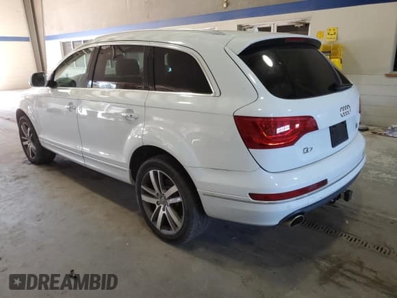 ✅ 2015 Audi Q7 Prestige • VIN: WA1VMAFE8FD020110 • Лот: 92397135. Опубликован ранее на Copart с пробегом 201 458 миль. Бесплатный доступ к архиву аукционных продаж из США и подробный отчёт об истории автомобиля на DreamBid. Изображение 2.