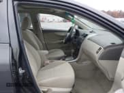 ✅ 2010 Toyota Corolla • VIN: 1NXBU4EE1AZ363602 • Lot: 43641289. Wystawiony na IAAI z przebiegiem 171 447 mil. Bezpłatny archiwum sprzedaży aukcyjnych z USA i szczegółowy raport historii pojazdu na DreamBid. Zdjęcie 5.