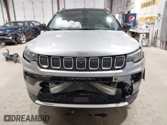✅ 2022 Jeep Compass Limited • VIN: 3C4NJDCB4NT189995 • Lot: 43575251. Listed on IAAI with 48,831 mi. Free auction sales archive from the USA and detailed vehicle history report at DreamBid. Image 13.
