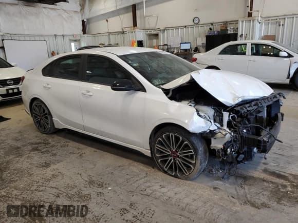 ✅ 2021 Kia Forte GT • VIN: 3KPF44AC1ME273637 • Lot: 80811945. Listed on Copart with 85,555 mi. Free auction sales archive from the USA and detailed vehicle history report at DreamBid. Image 4.