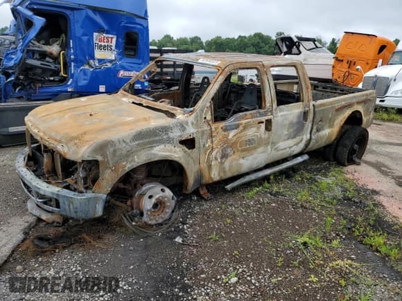✅ 2008 Ford F-450 XL • VIN: 1FTXW43R68EC19350 • Lot: 62930325. Listed on Copart with Not provided. Free auction sales archive from the USA and detailed vehicle history report at DreamBid. Image 1.