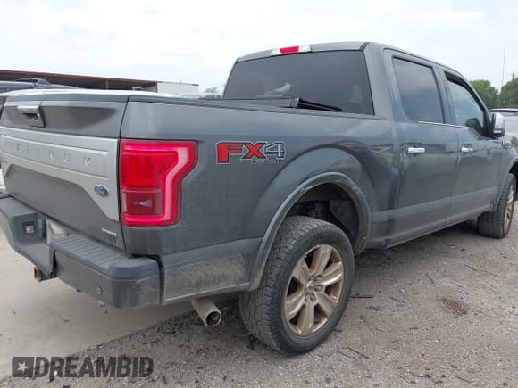 ✅ 2015 Ford F-150 XLT • VIN: 1FTEW1EF6FFB69792 • Lot: 42425093. Wystawiony na IAAI z przebiegiem 197 359 mil. Bezpłatny archiwum sprzedaży aukcyjnych z USA i szczegółowy raport historii pojazdu na DreamBid. Zdjęcie 4.